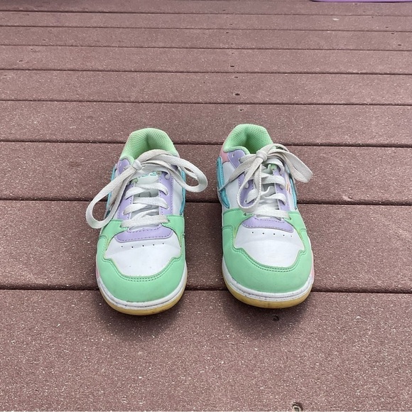 Girls Fila Multiverse - Picture 2 of 9